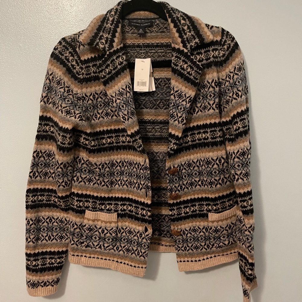Banana Republic button down sweater/lightweight coat. Iexcellent condition NWT.